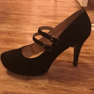 Sexy black Mary Jane pump style heel like new